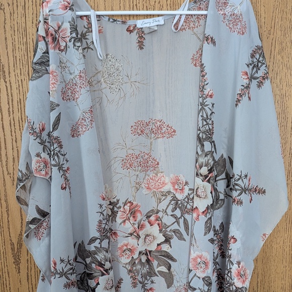 Caley Open Front Woven Top - Picture 2 of 3